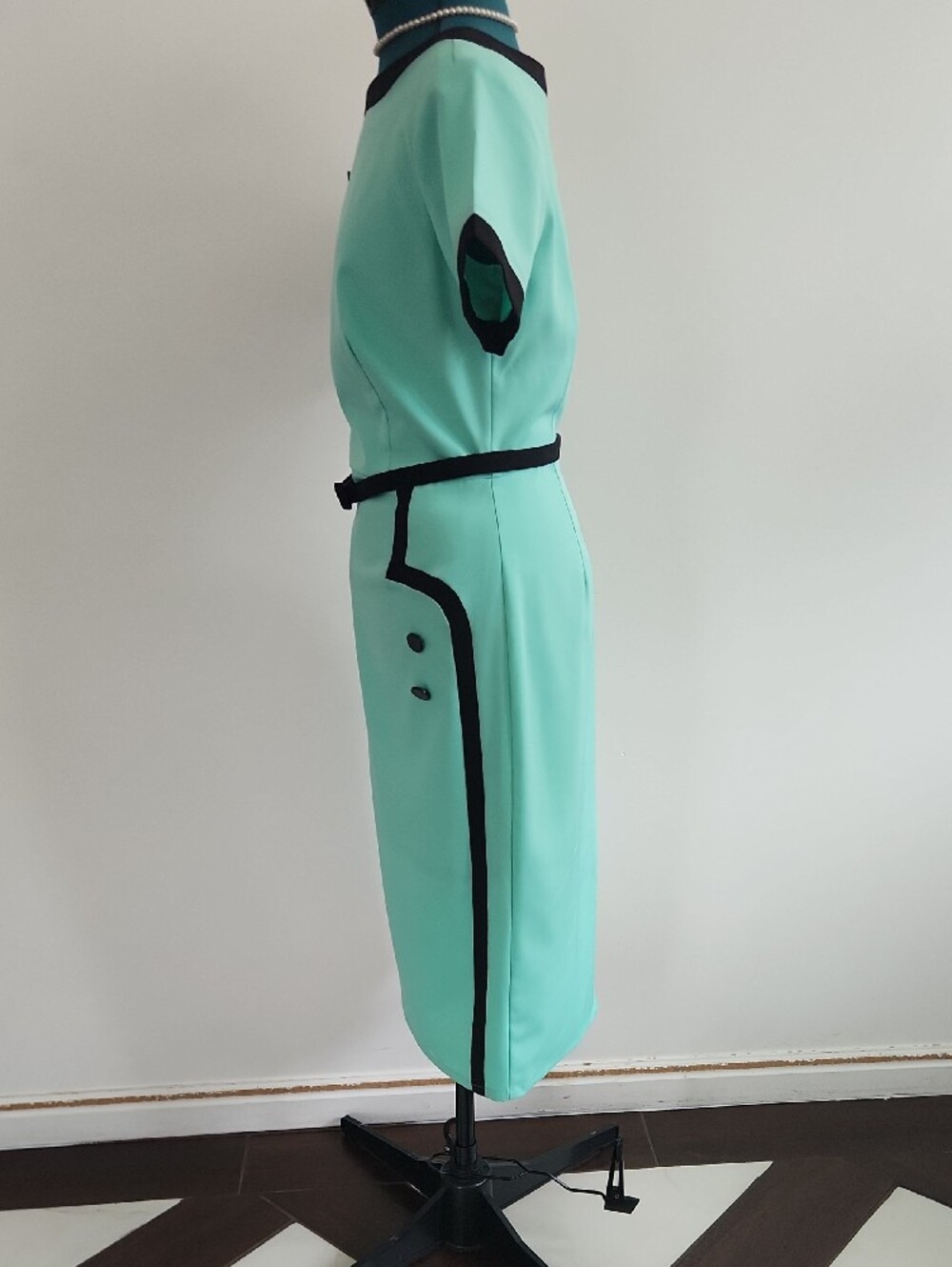 đź‘—Tatyana Mint Green Sheath Dress with Black Trim And Belt Sz L - Picture 6 of 9